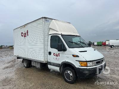 IVECO DAILY 35C15 - Camión caja cerrada: foto 4 IVECO DAILY 35C15 - Camión caja cerrada: foto 4