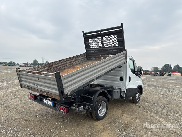 Iveco Daily 35-120 Autocarro ribaltabile: carichi leggeri - Volquete furgoneta: foto 3 Iveco Daily 35-120 Autocarro ribaltabile: carichi leggeri - Volquete furgoneta: foto 3
