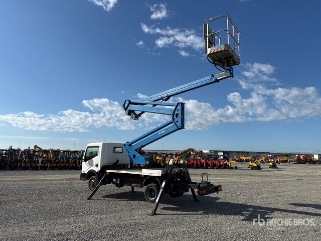 Nissan Cabstar 35.12 Bucket Truck - Camión con plataforma elevadora: foto 2 Nissan Cabstar 35.12 Bucket Truck - Camión con plataforma elevadora: foto 2