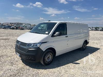 VOLKSWAGEN TRANSPORTER 2.0 TDI BlueMotion SCR 81kW 5-speed - Camión caja cerrada: foto 1 VOLKSWAGEN TRANSPORTER 2.0 TDI BlueMotion SCR 81kW 5-speed - Camión caja cerrada: foto 1