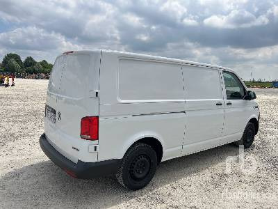 VOLKSWAGEN TRANSPORTER 4x4 2.0 TDI BlueMotion SCR 110k ... - Camión caja cerrada: foto 3 VOLKSWAGEN TRANSPORTER 4x4 2.0 TDI BlueMotion SCR 110k ... - Camión caja cerrada: foto 3