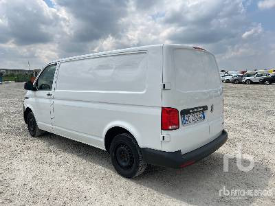 VOLKSWAGEN TRANSPORTER 4x4 2.0 TDI BlueMotion SCR 110k ... - Camión caja cerrada: foto 2 VOLKSWAGEN TRANSPORTER 4x4 2.0 TDI BlueMotion SCR 110k ... - Camión caja cerrada: foto 2