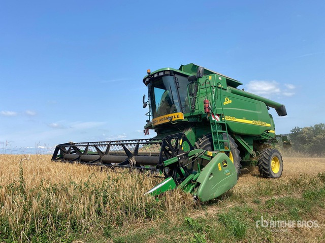 2004 John Deere 9660 WTS Hillmaster II with header and header trailer ... Combine Harvester - Desbrozadora de martillos/ Trituradora: foto 2 2004 John Deere 9660 WTS Hillmaster II with header and header trailer ... Combine Harvester - Desbrozadora de martillos/ Trituradora: foto 2