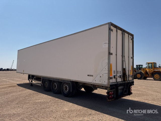 2005 Seg ST39WG Tri/A Semi Remorque Refrigeree ... Refrigerated Trailer - Frigorífico semirremolque: foto 4 2005 Seg ST39WG Tri/A Semi Remorque Refrigeree ... Refrigerated Trailer - Frigorífico semirremolque: foto 4