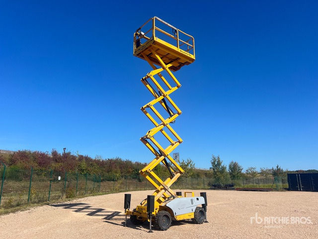 2007 Haulotte Compact 12DX 4x4 Nacelle Ciseaux Scissor Lift - Plataforma de tijeras: foto 3 2007 Haulotte Compact 12DX 4x4 Nacelle Ciseaux Scissor Lift - Plataforma de tijeras: foto 3