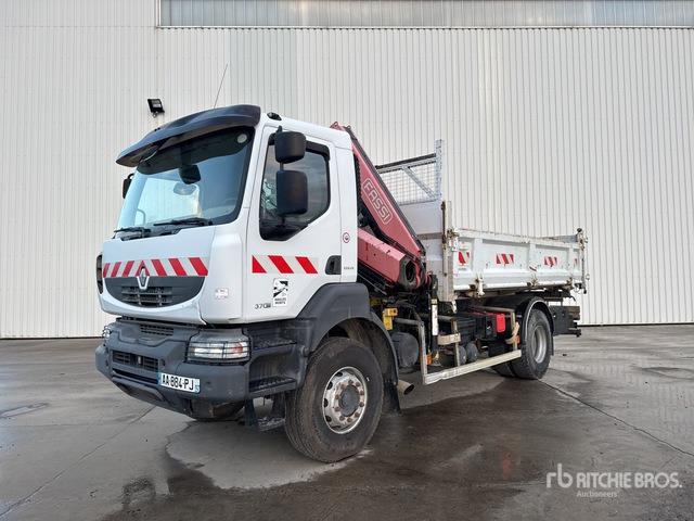 2009 Renault Kerax 370DXi 2009 Fassi F130A23 5430 kg on 4 ... Dump Truck with Crane - Volquete camión: foto 1 2009 Renault Kerax 370DXi 2009 Fassi F130A23 5430 kg on 4 ... Dump Truck with Crane - Volquete camión: foto 1