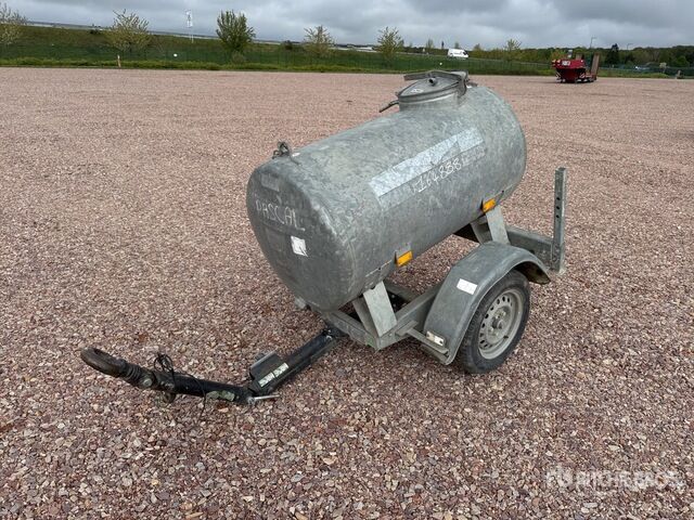 2014 Hubiere H221T 11CN 500 L Citerne A Eau S/A Water Tank Trailer - Cisterna remolque: foto 1 2014 Hubiere H221T 11CN 500 L Citerne A Eau S/A Water Tank Trailer - Cisterna remolque: foto 1