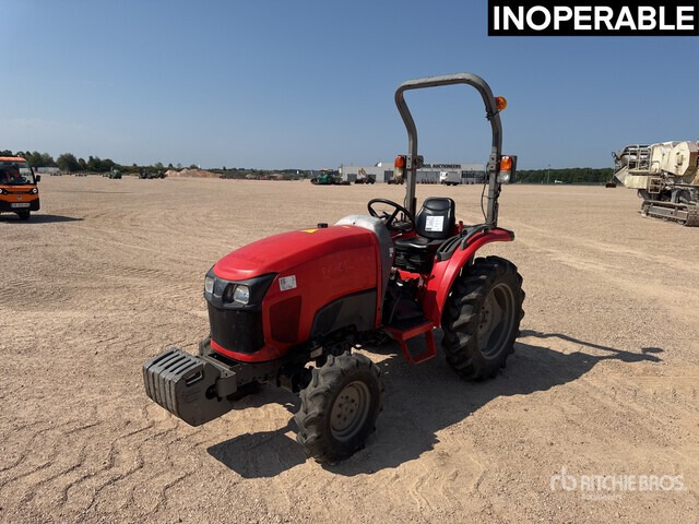 2015 Kubota STW34R 4WD Tracteur Utilitaire (Inoper ... Utility Tractor - Tractor viñedo/ Frutero: foto 1 2015 Kubota STW34R 4WD Tracteur Utilitaire (Inoper ... Utility Tractor - Tractor viñedo/ Frutero: foto 1