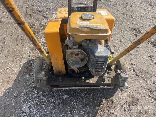 Dynapac LF30 Vibratory Plate Compactor - Plancha reversible: foto 5 Dynapac LF30 Vibratory Plate Compactor - Plancha reversible: foto 5