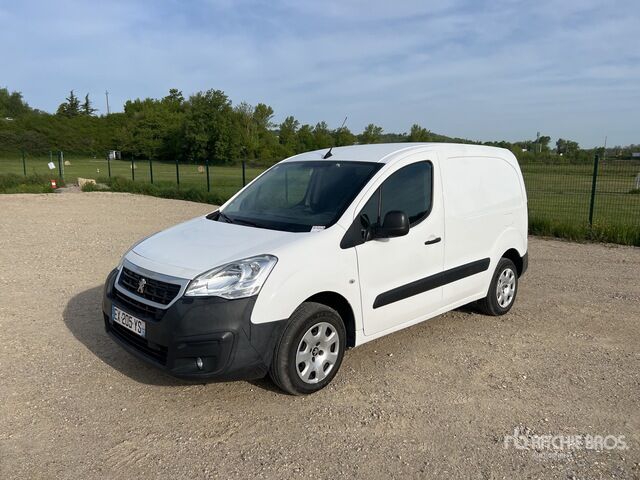 2018 Peugeot Partner Vehicule Utilitaire Cargo Van - Vehículo comercial ligero: foto 1 2018 Peugeot Partner Vehicule Utilitaire Cargo Van - Vehículo comercial ligero: foto 1