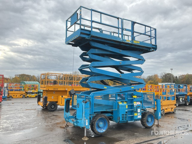 2010 Genie GS5390 4x4 Diesel Scissor Lift - Plataforma de tijeras: foto 2 2010 Genie GS5390 4x4 Diesel Scissor Lift - Plataforma de tijeras: foto 2
