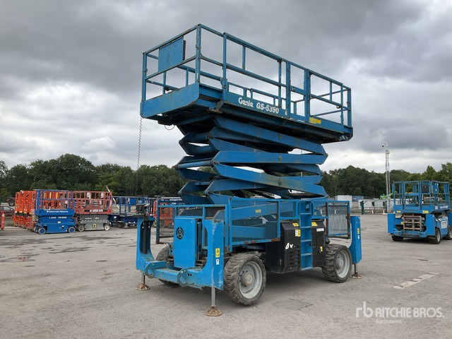 2014 Genie GS5390 4x4 Diesel Scissor Lift - Plataforma de tijeras: foto 2 2014 Genie GS5390 4x4 Diesel Scissor Lift - Plataforma de tijeras: foto 2