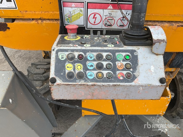2014 Haulotte Compact 12DX 4x4 Diesel Scissor Lift - Plataforma de tijeras: foto 5 2014 Haulotte Compact 12DX 4x4 Diesel Scissor Lift - Plataforma de tijeras: foto 5