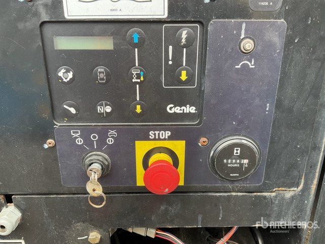 2015 Genie GS5390 4x4 Diesel Scissor Lift - Plataforma de tijeras: foto 5 2015 Genie GS5390 4x4 Diesel Scissor Lift - Plataforma de tijeras: foto 5