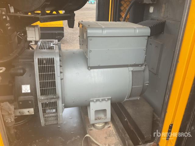 2015 Sdmo R165C3 150 kVA Skid-Mounted Generator Set - Generador industriale: foto 5 2015 Sdmo R165C3 150 kVA Skid-Mounted Generator Set - Generador industriale: foto 5