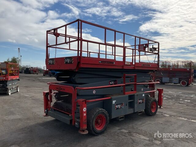 2016 Skyjack SJ9250 4x4 Diesel Scissor Lift - Plataforma de tijeras: foto 3 2016 Skyjack SJ9250 4x4 Diesel Scissor Lift - Plataforma de tijeras: foto 3