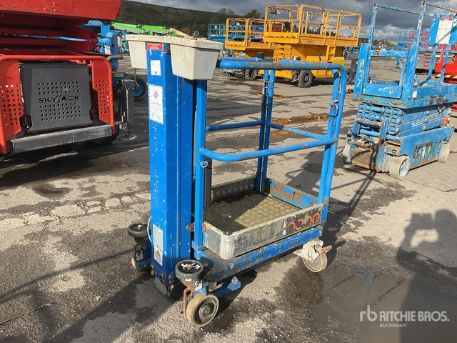 2017 Power Tower Nano Vertical Mast Lift - Plataforma de mástil vertical: foto 4 2017 Power Tower Nano Vertical Mast Lift - Plataforma de mástil vertical: foto 4