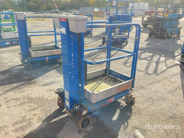 2017 Power Tower Nano Vertical Mast Lift - Plataforma de mástil vertical: foto 4 2017 Power Tower Nano Vertical Mast Lift - Plataforma de mástil vertical: foto 4