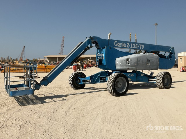 2006 Genie Z135/70 4WD Diesel Articulating Boom Lift - Plataforma articulada: foto 2 2006 Genie Z135/70 4WD Diesel Articulating Boom Lift - Plataforma articulada: foto 2