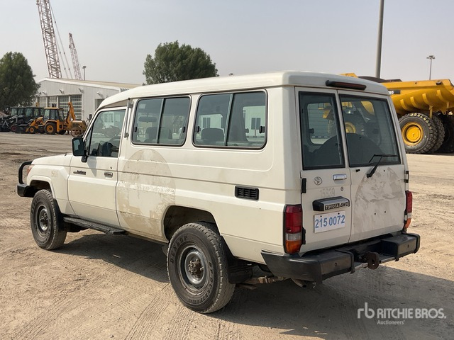 2014 Toyota Land Cruiser 78L 4x4 SUV - SUV/ Todoterreno: foto 4 2014 Toyota Land Cruiser 78L 4x4 SUV - SUV/ Todoterreno: foto 4