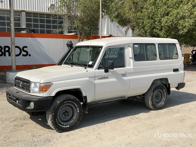 2019 Toyota Land Cruiser 78L 4x4 SUV - SUV/ Todoterreno: foto 1 2019 Toyota Land Cruiser 78L 4x4 SUV - SUV/ Todoterreno: foto 1