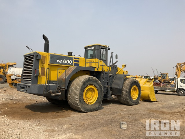 Komatsu WA600-6 - Cargadora de ruedas: foto 4 Komatsu WA600-6 - Cargadora de ruedas: foto 4