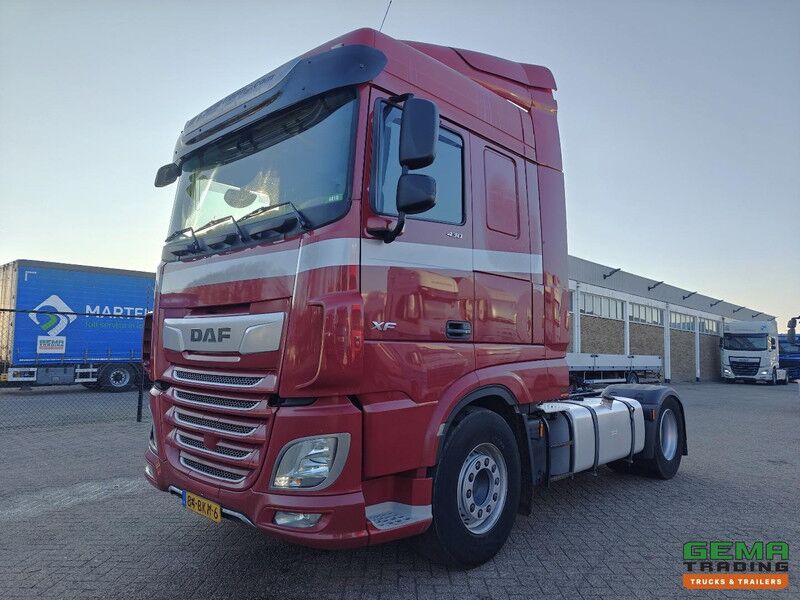 DAF XF 430 FT 4x2 SpaceCab Euro6C - Dubbele tank - SmartTacho V2 - 13 Liter Motor - Cabeza tractora: foto 1 DAF XF 430 FT 4x2 SpaceCab Euro6C - Dubbele tank - SmartTacho V2 - 13 Liter Motor - Cabeza tractora: foto 1