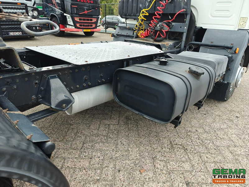 Cabeza tractora MAN LE 10.220 4x2 Dagcabine Euro3 - Handgeschakeld - Analoge Tachograaf - 195.000km: foto 17 Cabeza tractora MAN LE 10.220 4x2 Dagcabine Euro3 - Handgeschakeld - Analoge Tachograaf - 195.000km: foto 17