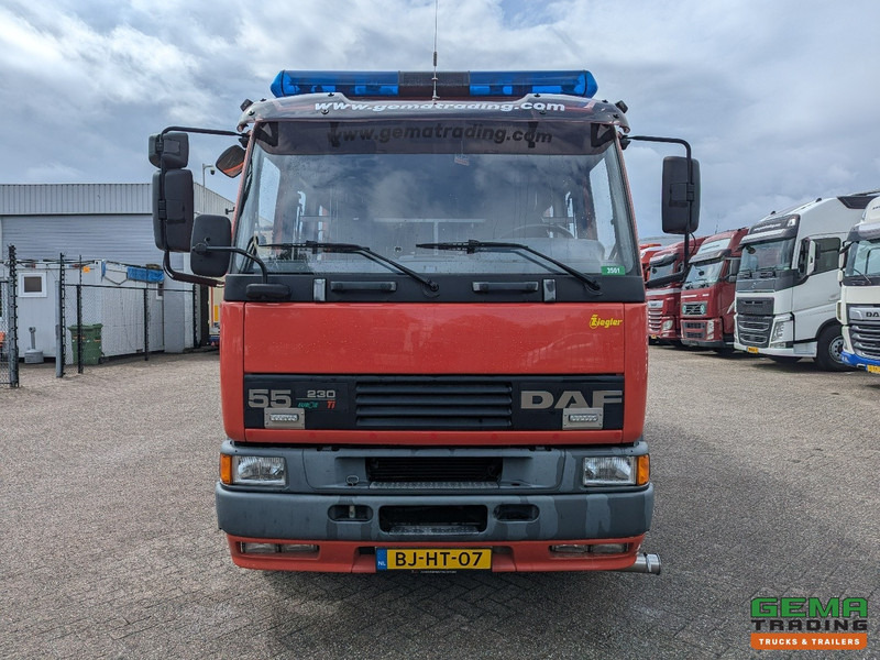 DAF 55.230 4x2 Euro2 Ziegler TS7 LD2800 HD265 T1500Liters - 7 persoons - Camión de bomberos: foto 5 DAF 55.230 4x2 Euro2 Ziegler TS7 LD2800 HD265 T1500Liters - 7 persoons - Camión de bomberos: foto 5