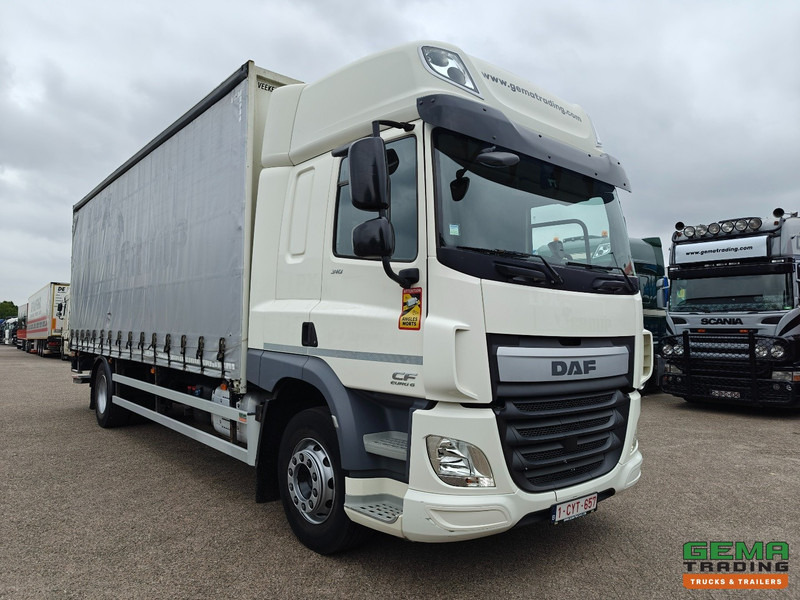 DAF CF 310 4x2 SpaceCab Euro6 - Schuifzeilenbak 7.7M + Laadklep 1500KG - 10/2025 APK - Camión lona: foto 5 DAF CF 310 4x2 SpaceCab Euro6 - Schuifzeilenbak 7.7M + Laadklep 1500KG - 10/2025 APK - Camión lona: foto 5