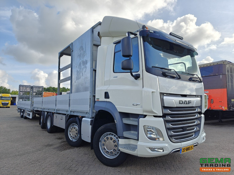 DAF CF 430 FAX 8x2/6 Dagcabine Euro6D - Machine Transporter + 2assige Aanhanger - Hydraulische Rampen - Afneembare 10.000L WaterTank - 20.000km! Origineel - Portavehículos camión: foto 4 DAF CF 430 FAX 8x2/6 Dagcabine Euro6D - Machine Transporter + 2assige Aanhanger - Hydraulische Rampen - Afneembare 10.000L WaterTank - 20.000km! Origineel - Portavehículos camión: foto 4