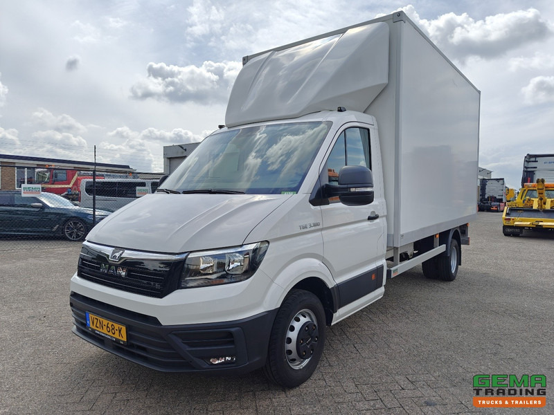 MAN TGE 3.180 4x2 Dagcabine Euro6D - GeslotenBak 4.2m + Laadklep 750KG - Dubbellucht - 5500km! NIEUWSTAAT! ONGEBRUIKT! - Furgoneta: foto 1 MAN TGE 3.180 4x2 Dagcabine Euro6D - GeslotenBak 4.2m + Laadklep 750KG - Dubbellucht - 5500km! NIEUWSTAAT! ONGEBRUIKT! - Furgoneta: foto 1