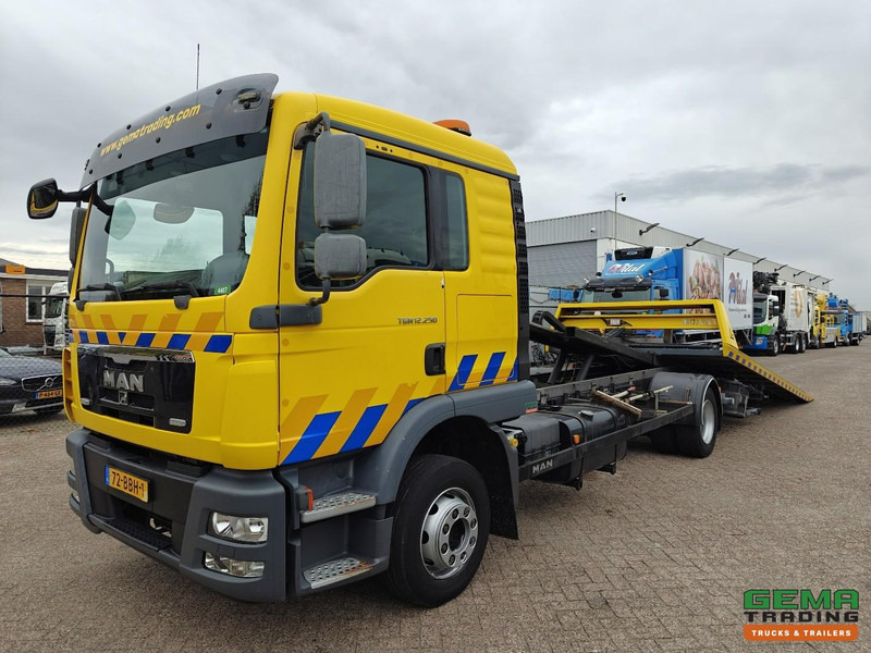 MAN TGM 12.250 4x2 Dagcabine (6 pl) Euro5 - Falkom FAS5000 + FAL2000 + Lier 3600KG - Afstandsbediening - Grua de remolque autos: foto 1 MAN TGM 12.250 4x2 Dagcabine (6 pl) Euro5 - Falkom FAS5000 + FAL2000 + Lier 3600KG - Afstandsbediening - Grua de remolque autos: foto 1