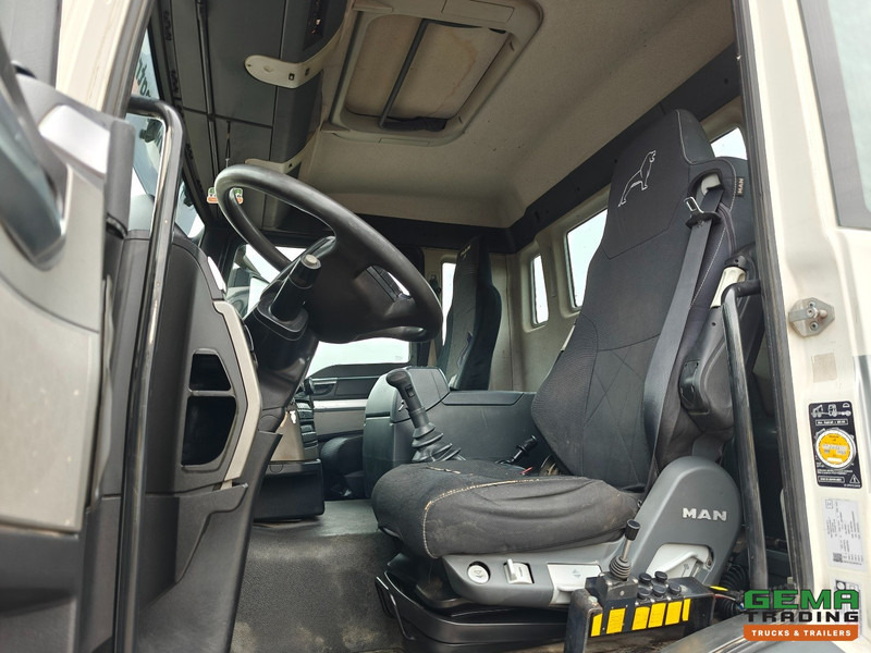 MAN TGS-TGX 26.440 6x4 Dagcabine Euro5 - AJK 20T HaakarmSysteem - Volledig Bladgeveerd - Naafreductie - Handgeschakeld - Multibasculante camión: foto 5 MAN TGS-TGX 26.440 6x4 Dagcabine Euro5 - AJK 20T HaakarmSysteem - Volledig Bladgeveerd - Naafreductie - Handgeschakeld - Multibasculante camión: foto 5