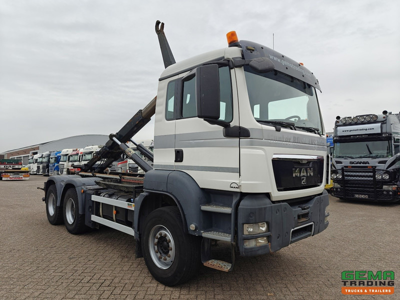 MAN TGS-TGX 26.440 6x4 Dagcabine Euro5 - AJK 20T HaakarmSysteem - Volledig Bladgeveerd - Naafreductie - Handgeschakeld - Multibasculante camión: foto 4 MAN TGS-TGX 26.440 6x4 Dagcabine Euro5 - AJK 20T HaakarmSysteem - Volledig Bladgeveerd - Naafreductie - Handgeschakeld - Multibasculante camión: foto 4