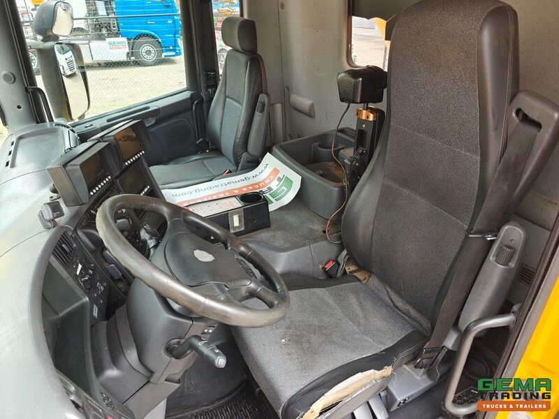 Scania P 230 B 4X2 Euro5 DagCabine - Haller S LF18m3 - ZijLader VuilnisWagen - Original 209.000 km - Volquete camión: foto 5 Scania P 230 B 4X2 Euro5 DagCabine - Haller S LF18m3 - ZijLader VuilnisWagen - Original 209.000 km - Volquete camión: foto 5