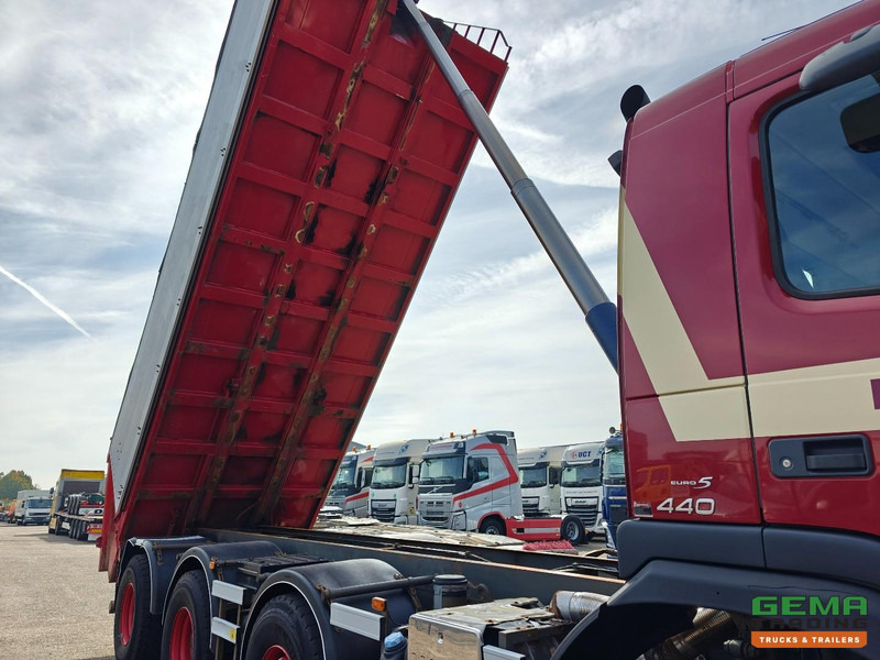 Volquete camión Terberg FM2000-T 8x8/6 Dagcab Euro5 - Kipper 20m³ - Milieu Kleppen - NaafReductie- LuchtGeveerd - 07/2026 APK: foto 6