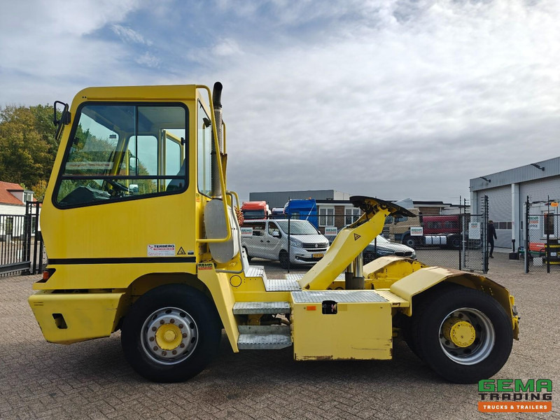 Leasing financiero de Terberg YT182 Allison - Schotel 30T - Belgisch Landbouw Kenteken - 10531 uur! - Cummins leasing Terberg YT182 Allison - Schotel 30T - Belgisch Landbouw Kenteken - 10531 uur! - Cummins: foto 12 Leasing financiero de Terberg YT182 Allison - Schotel 30T - Belgisch Landbouw Kenteken - 10531 uur! - Cummins leasing Terberg YT182 Allison - Schotel 30T - Belgisch Landbouw Kenteken - 10531 uur! - Cummins: foto 12