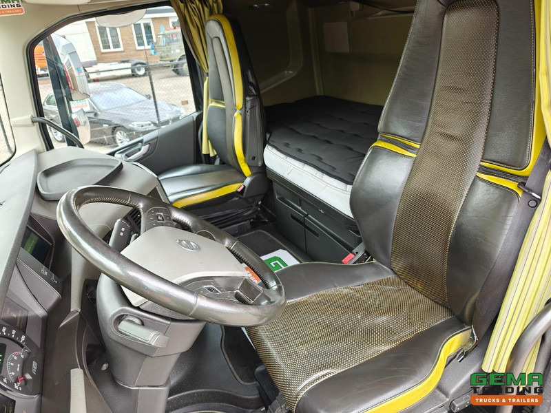 Volvo FH16-750 6x2 Globetrotter XL Euro6C - VEB+ - Volume Combi - Dubbele Tanks - IparkCool - SMARTTacho V2 - 07/2026 APK - Camión caja cerrada: foto 5 Volvo FH16-750 6x2 Globetrotter XL Euro6C - VEB+ - Volume Combi - Dubbele Tanks - IparkCool - SMARTTacho V2 - 07/2026 APK - Camión caja cerrada: foto 5