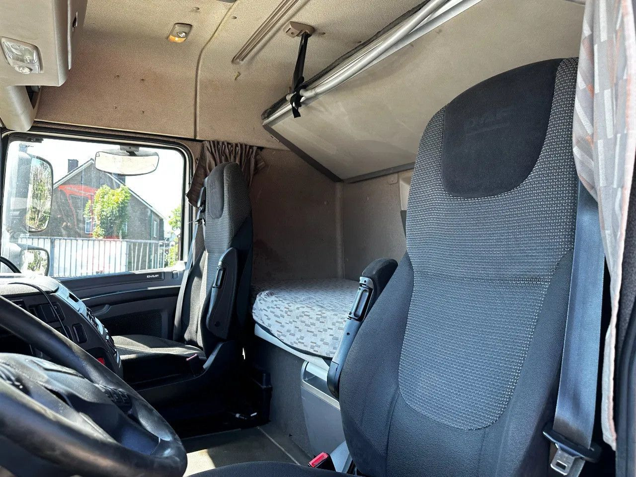 Cabeza tractora DAF XF 460 4X2 Tractor-unit Spring/Air ACC Retarder DAF XF 460 4X2 Tractor-unit Spring/Air ACC Retarder: foto 7