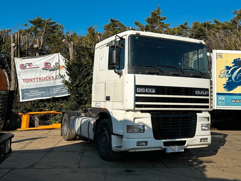 DAF XF 95.380 4X2 Tractor-unit Spring/Air ZF Manual - Cabeza tractora: foto 1 DAF XF 95.380 4X2 Tractor-unit Spring/Air ZF Manual - Cabeza tractora: foto 1