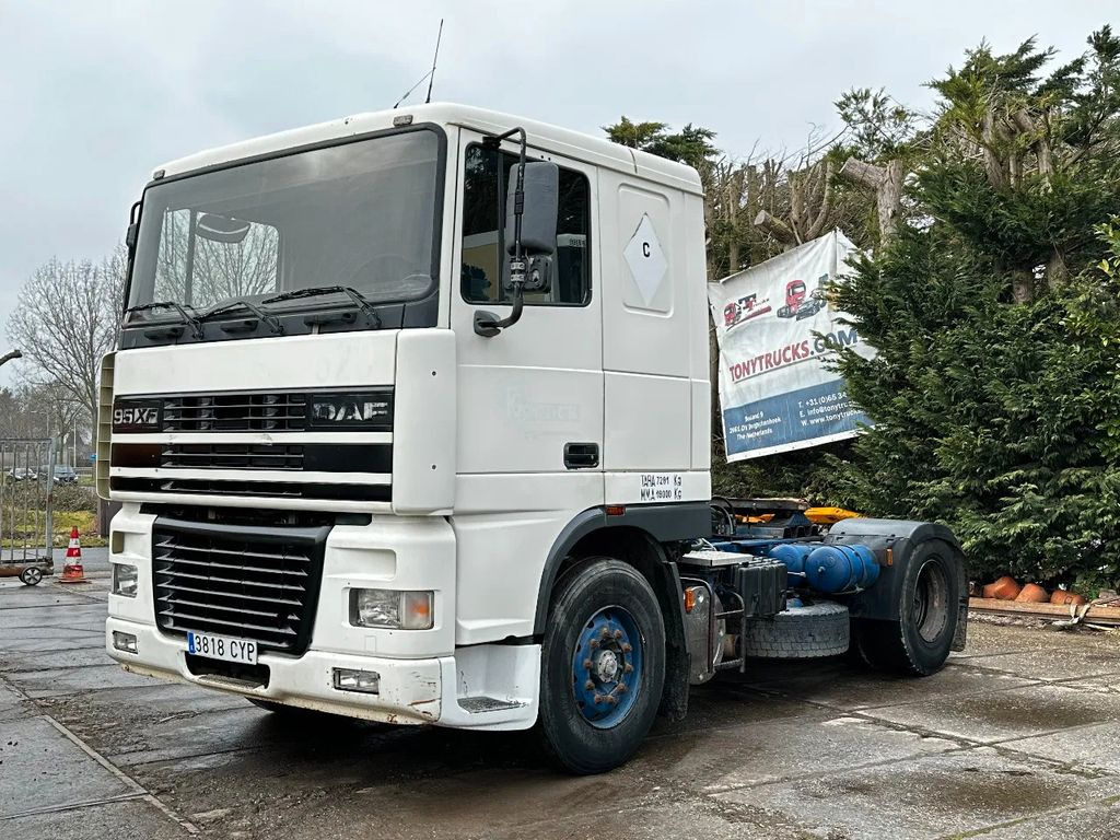 DAF XF 95.380 4X2 Tractor-unit Spring/Air ZF Manual - Cabeza tractora: foto 2 DAF XF 95.380 4X2 Tractor-unit Spring/Air ZF Manual - Cabeza tractora: foto 2