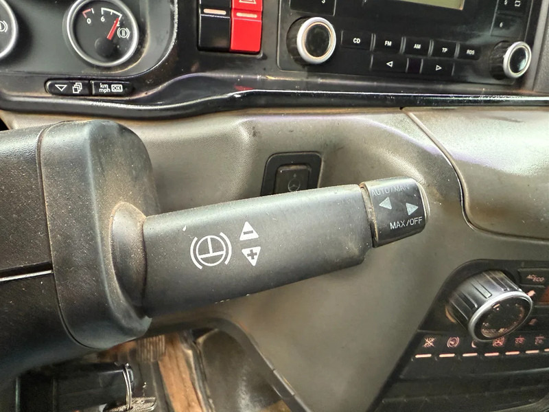 Cabeza tractora MAN TGX 33.480 6X4 Tractor-unit Spring/Spring Retarder Euro5: foto 14 Cabeza tractora MAN TGX 33.480 6X4 Tractor-unit Spring/Spring Retarder Euro5: foto 14