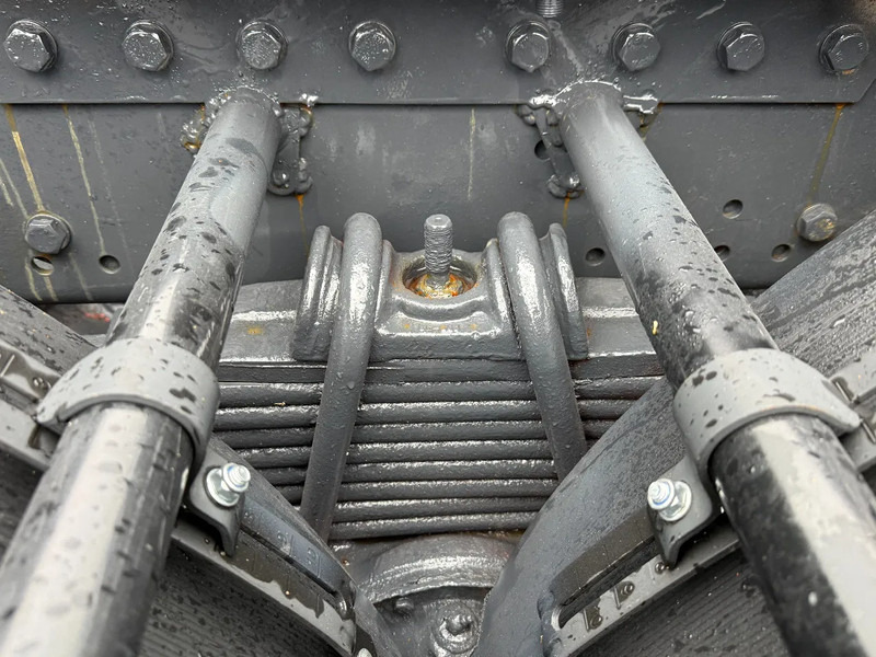 Cabeza tractora MAN TGX 33.480 6X4 Tractor-unit Spring/Spring Retarder Euro5: foto 6 Cabeza tractora MAN TGX 33.480 6X4 Tractor-unit Spring/Spring Retarder Euro5: foto 6