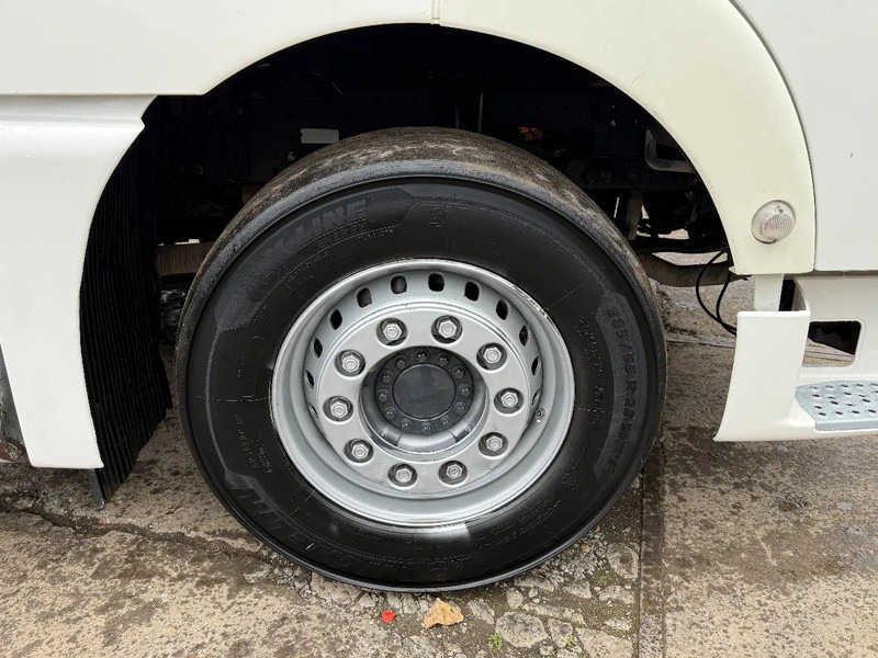 Cabeza tractora MAN TGX 33.480 6X4 Tractor-unit Spring/Spring Retarder Euro5: foto 8 Cabeza tractora MAN TGX 33.480 6X4 Tractor-unit Spring/Spring Retarder Euro5: foto 8