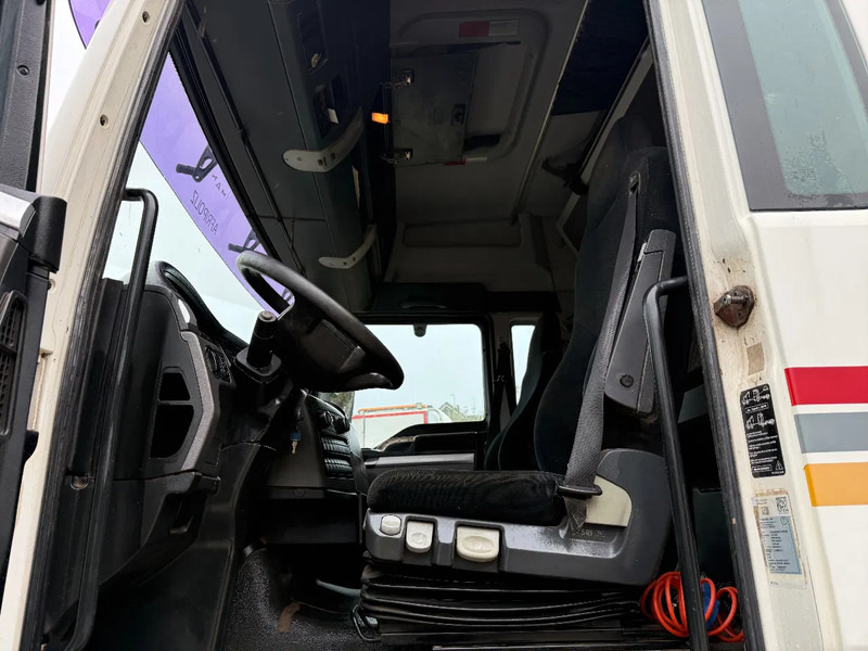 Cabeza tractora MAN TGX 33.480 6X4 Tractor-unit Spring/Spring Retarder Euro5: foto 10 Cabeza tractora MAN TGX 33.480 6X4 Tractor-unit Spring/Spring Retarder Euro5: foto 10