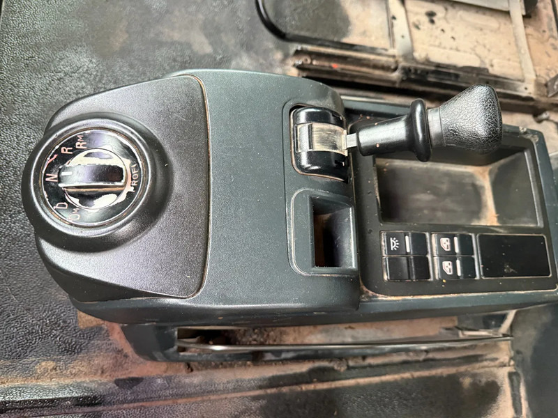 Cabeza tractora MAN TGX 33.480 6X4 Tractor-unit Spring/Spring Retarder Euro5: foto 11 Cabeza tractora MAN TGX 33.480 6X4 Tractor-unit Spring/Spring Retarder Euro5: foto 11