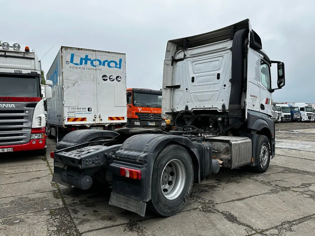 Mercedes-Benz Actros 1851 4X2 Tractor-unit Spring/Air Retarder - Cabeza tractora: foto 4 Mercedes-Benz Actros 1851 4X2 Tractor-unit Spring/Air Retarder - Cabeza tractora: foto 4