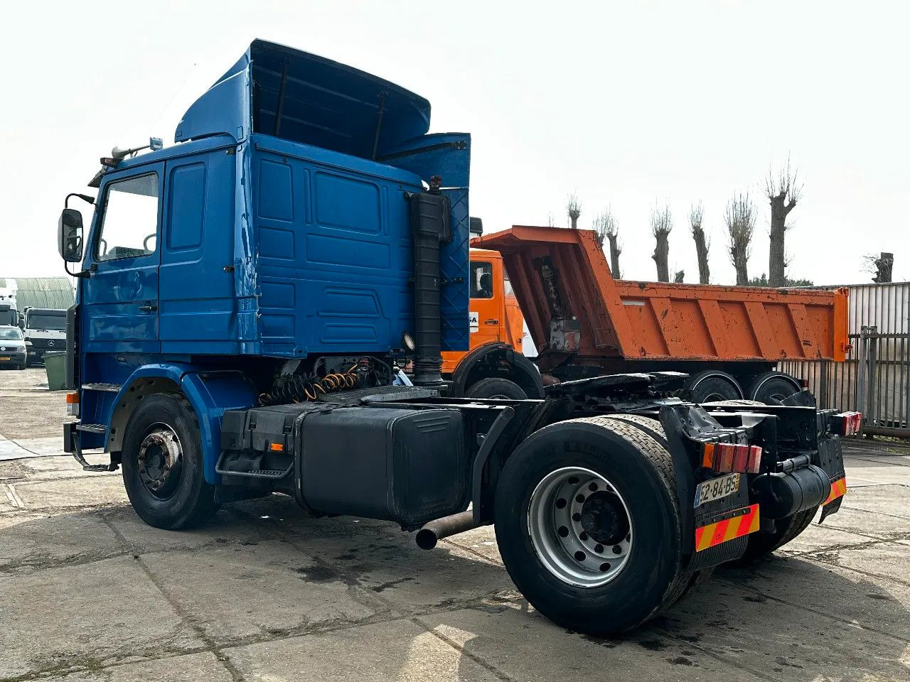 Scania R113-360 4X2 Tractor-unit Spring/Air Manual Gear - Cabeza tractora: foto 3 Scania R113-360 4X2 Tractor-unit Spring/Air Manual Gear - Cabeza tractora: foto 3