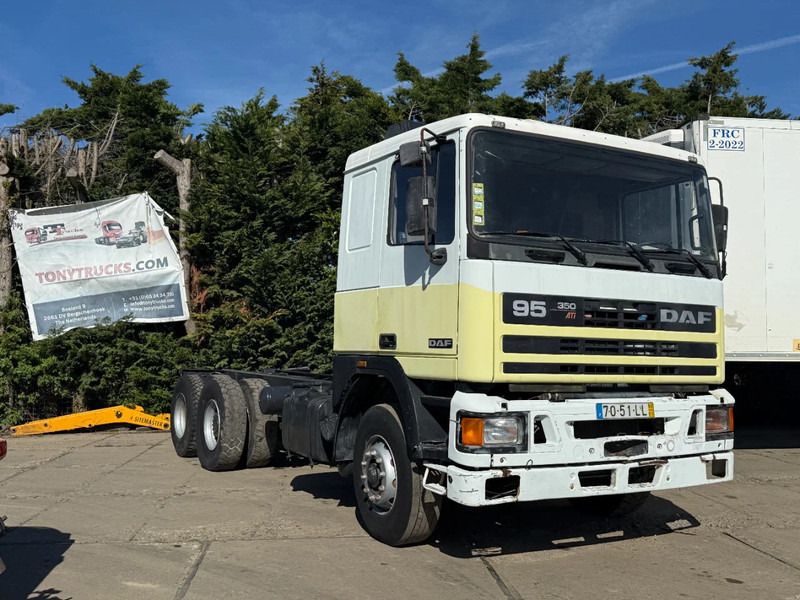 DAF 95.350 ATI 6X2 10 Wheels ZF MANUAL GEARBOX - Chasis camión: foto 1 DAF 95.350 ATI 6X2 10 Wheels ZF MANUAL GEARBOX - Chasis camión: foto 1
